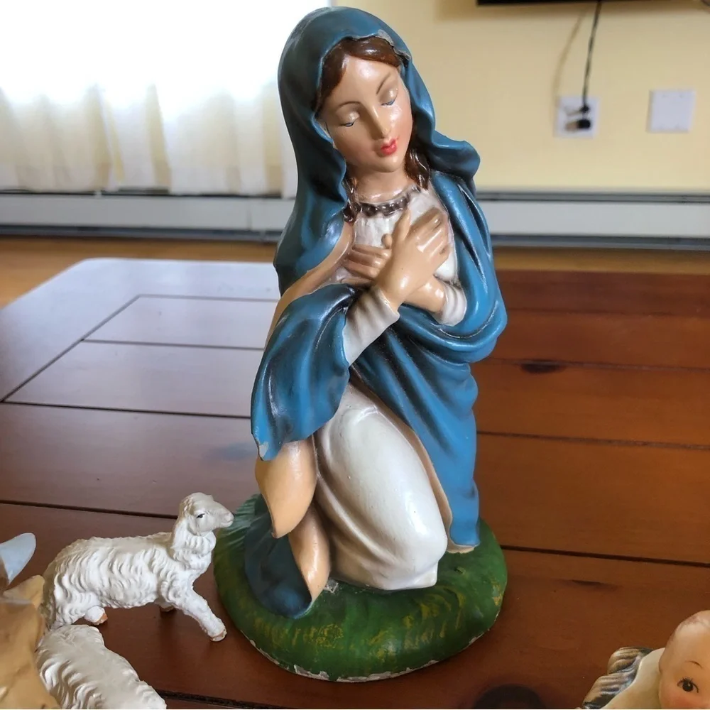 Vintage made in Italy paper mache 11 pc nativity Hummel baby set
